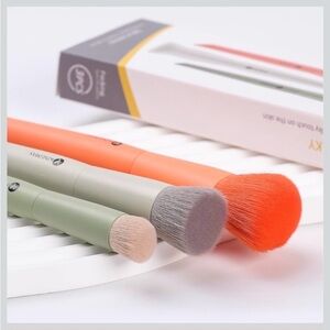 NWT KINGMAS 3-Piece Makeup Brush Set